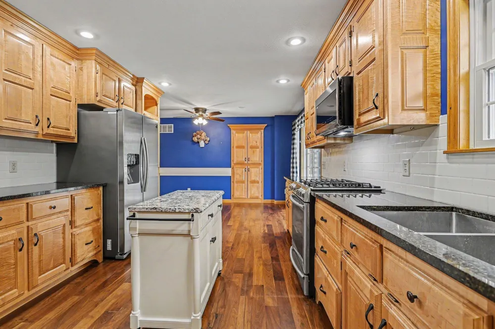 29390 Saddlebred Lane Dowagiac, MI 49047