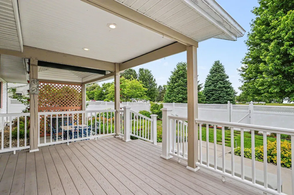 29390 Saddlebred Lane Dowagiac, MI 49047