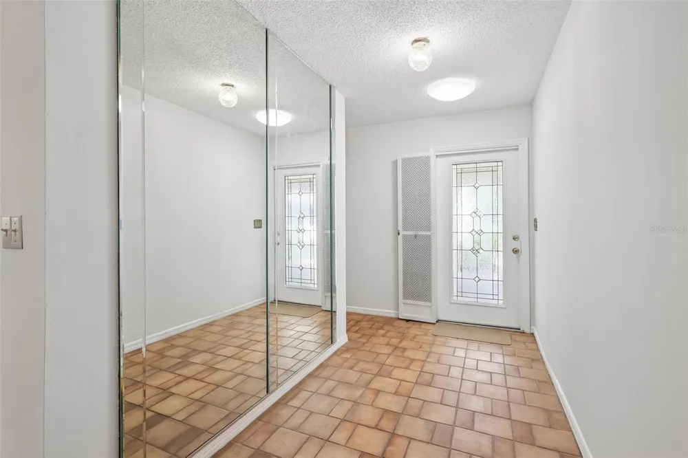 2017 HAMPSTEAD CIRCLE Sun City Center, FL 33573