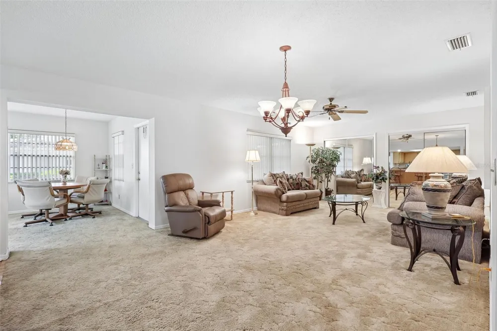 2017 HAMPSTEAD CIRCLE Sun City Center, FL 33573