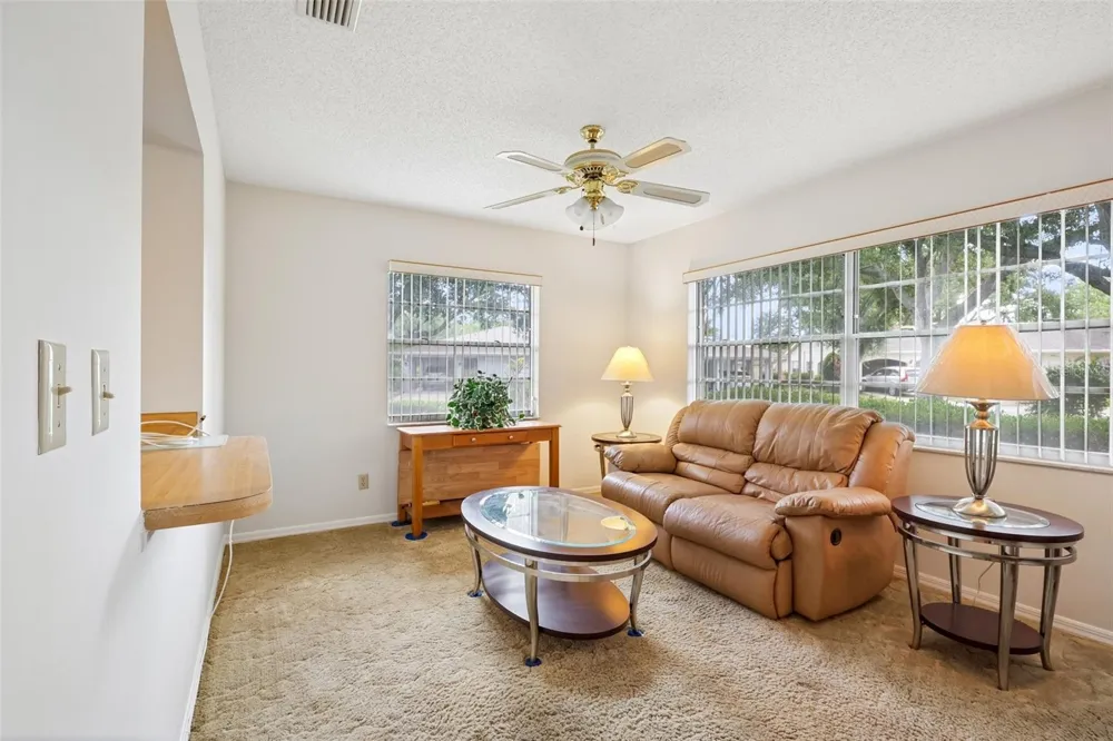 2017 HAMPSTEAD CIRCLE Sun City Center, FL 33573