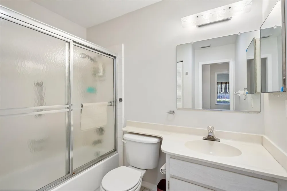 2017 HAMPSTEAD CIRCLE Sun City Center, FL 33573