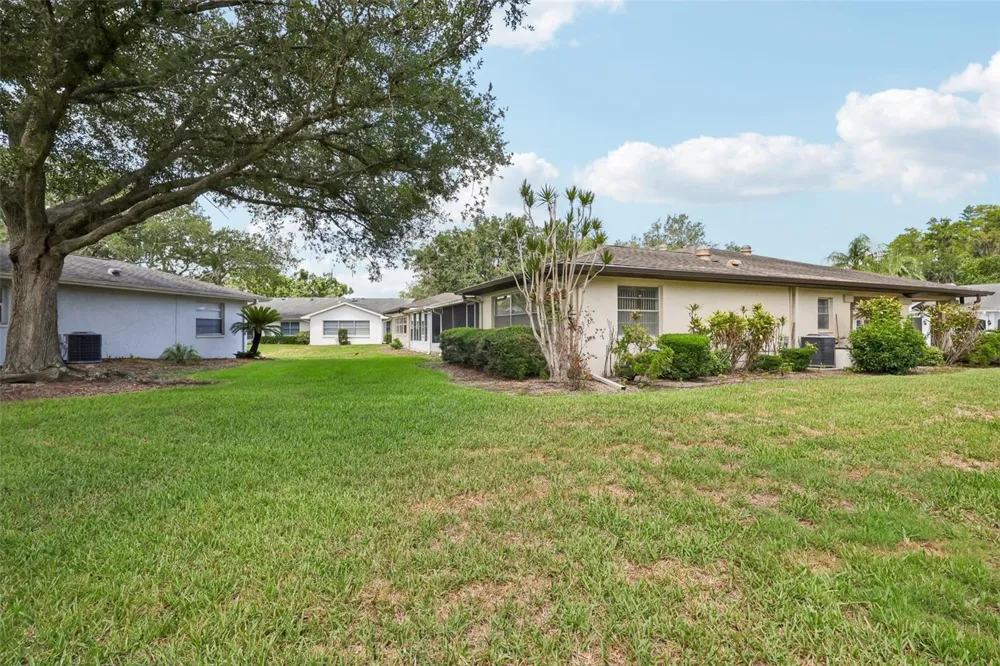 2017 HAMPSTEAD CIRCLE Sun City Center, FL 33573