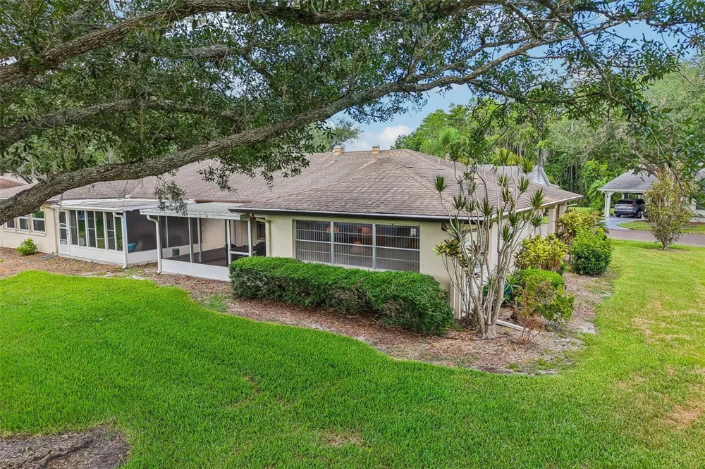 2017 HAMPSTEAD CIRCLE Sun City Center, FL 33573