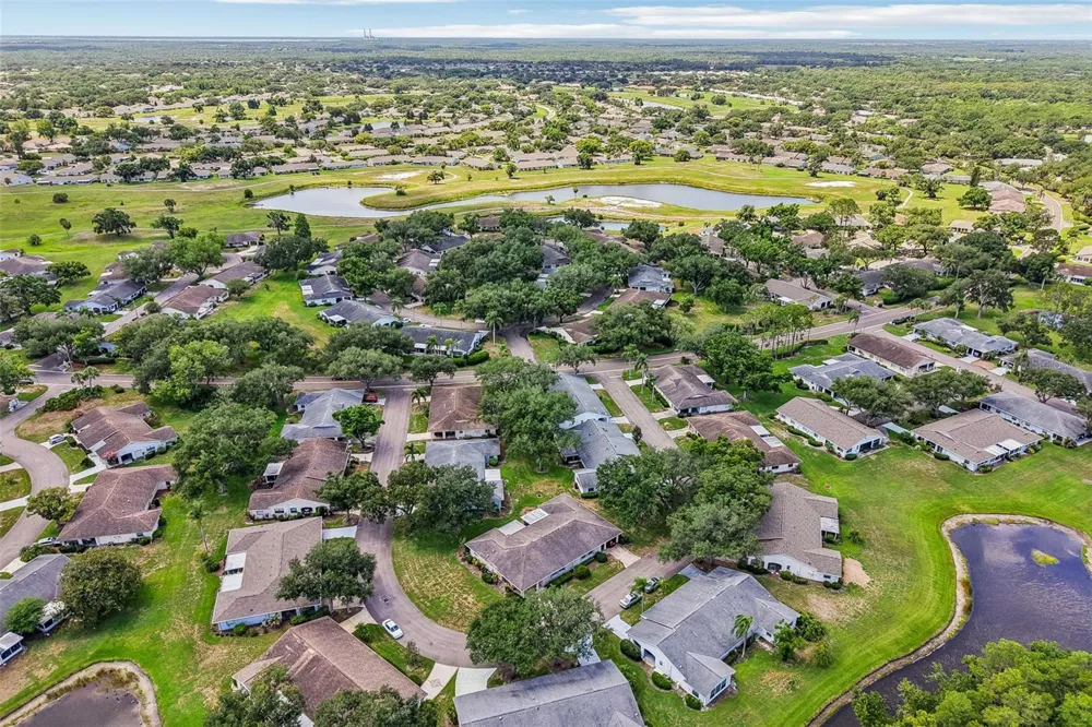 2017 HAMPSTEAD CIRCLE Sun City Center, FL 33573