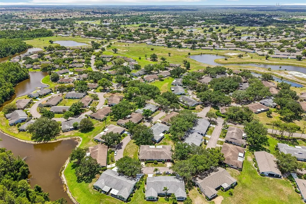 2017 HAMPSTEAD CIRCLE Sun City Center, FL 33573