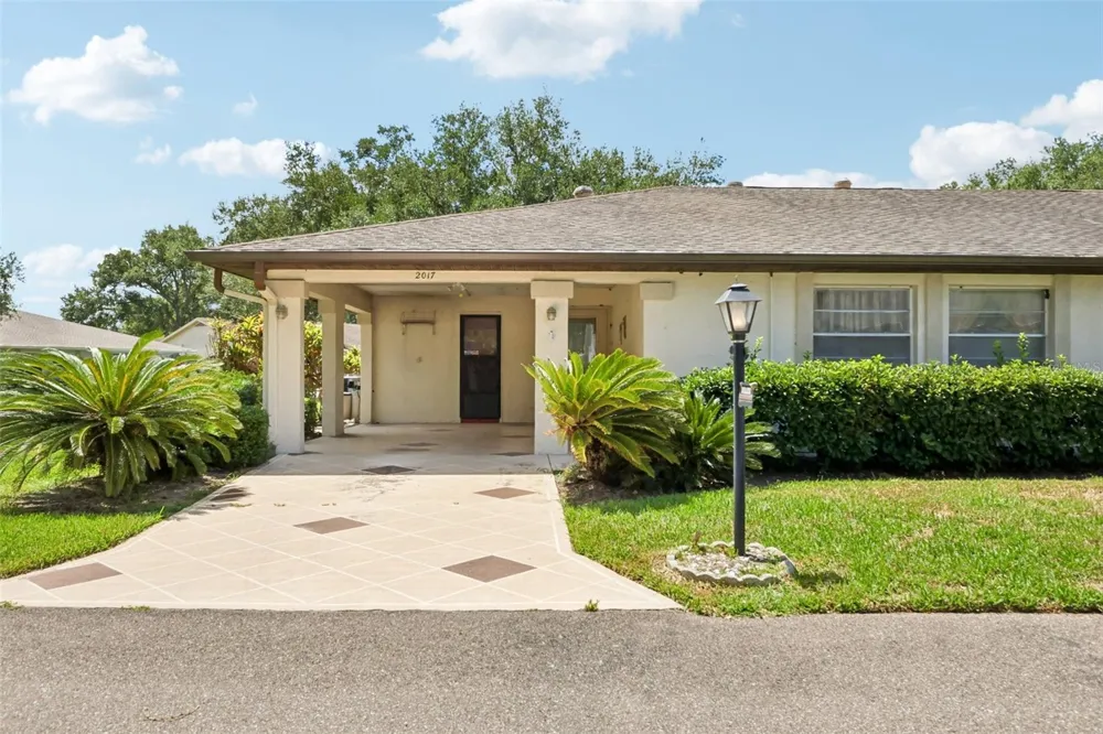2017 HAMPSTEAD CIRCLE Sun City Center, FL 33573