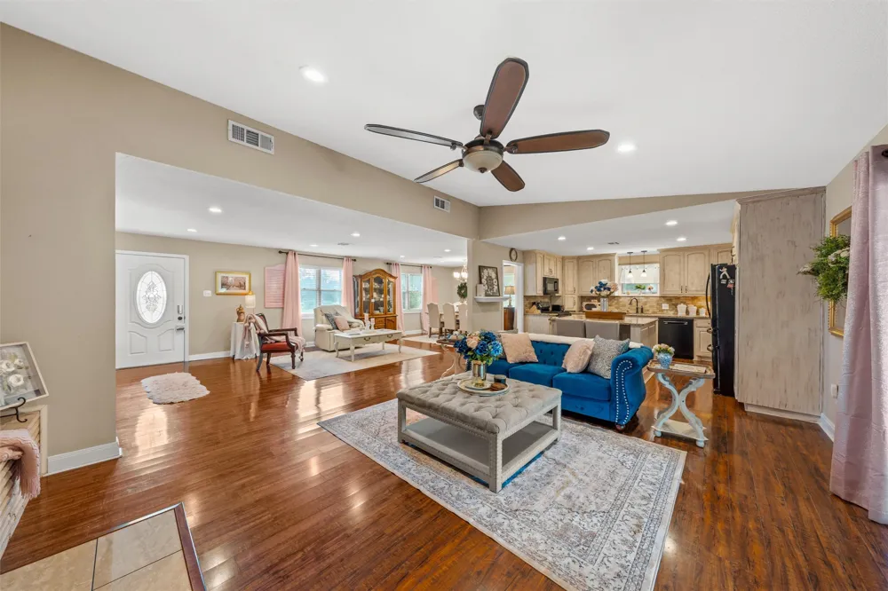 600 S Andrews Drive Robinson, TX 76706