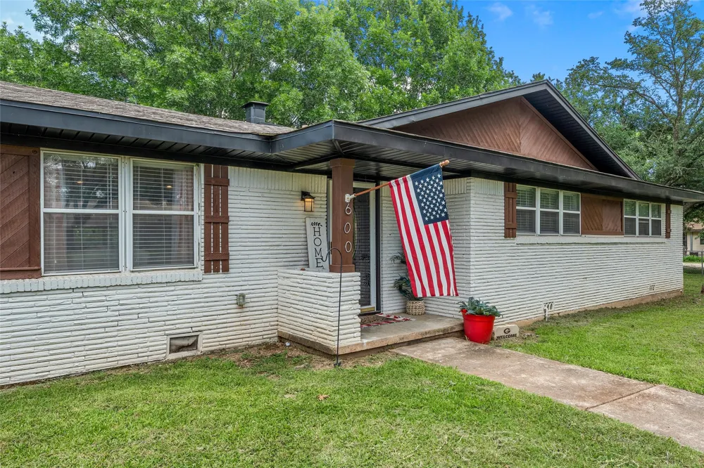 600 S Andrews Drive Robinson, TX 76706