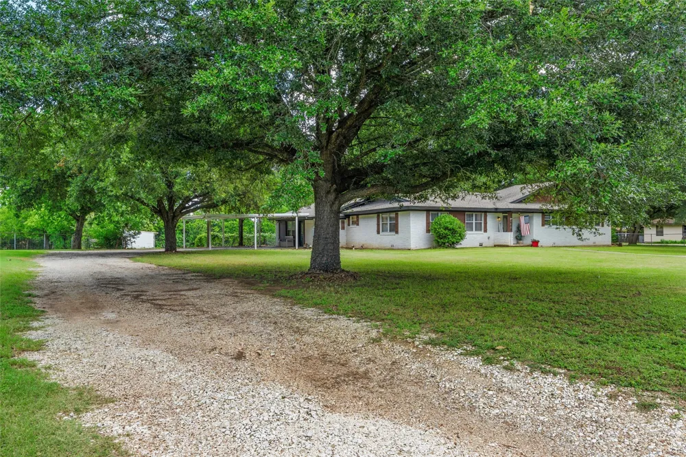 600 S Andrews Drive Robinson, TX 76706