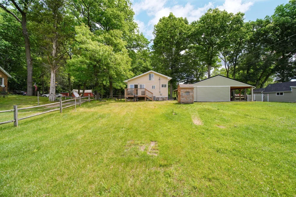 303 Cranberry Lake Road Jackson, MI 49201
