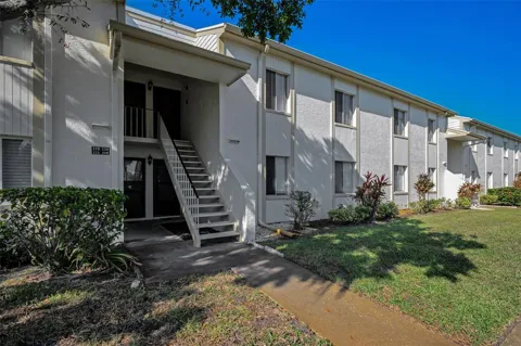 110 CYPRESS CT #3-82