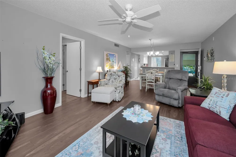 110 CYPRESS CT #3-82 Oldsmar, FL 34677