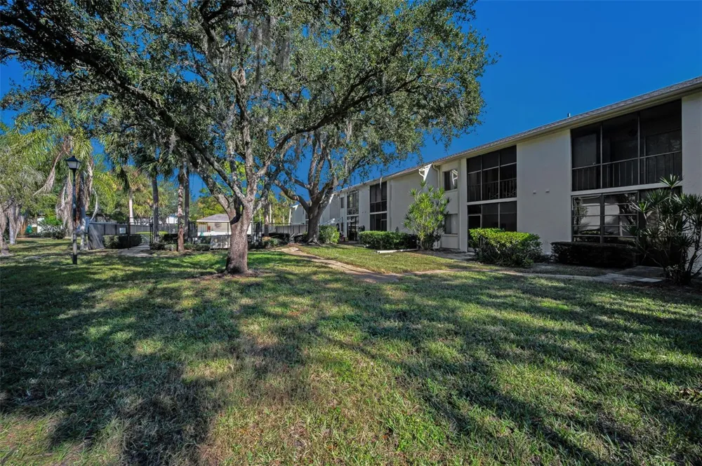 110 CYPRESS CT #3-82 Oldsmar, FL 34677