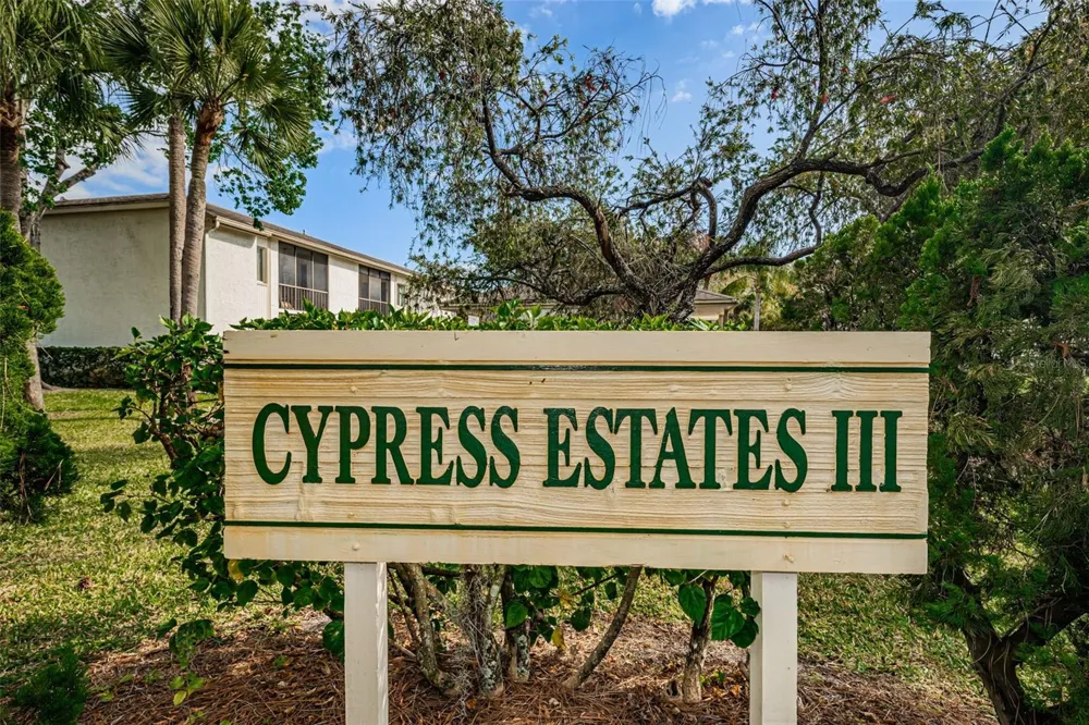 110 CYPRESS CT #3-82 Oldsmar, FL 34677