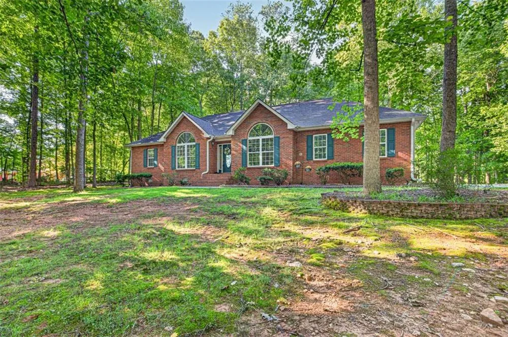 20 Tabor Forest Drive Oxford, GA 30054