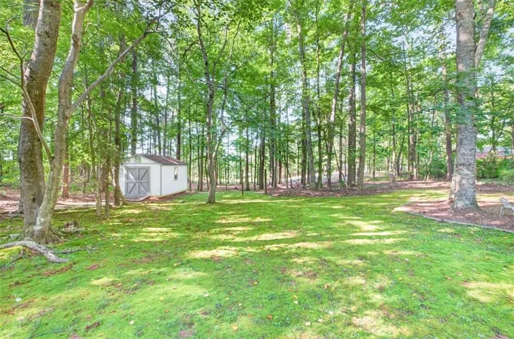 20 Tabor Forest Drive Oxford, GA 30054