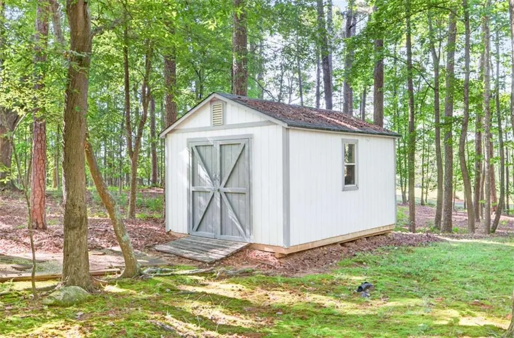20 Tabor Forest Drive Oxford, GA 30054