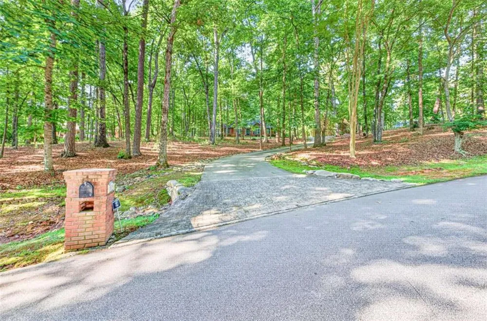 20 Tabor Forest Drive Oxford, GA 30054