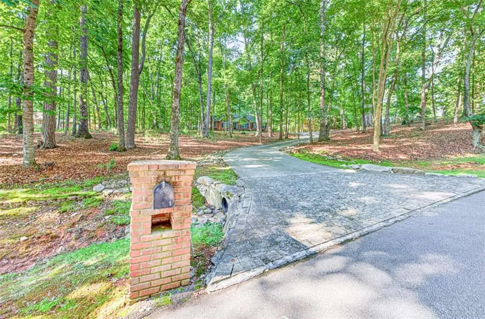 20 Tabor Forest Drive Oxford, GA 30054