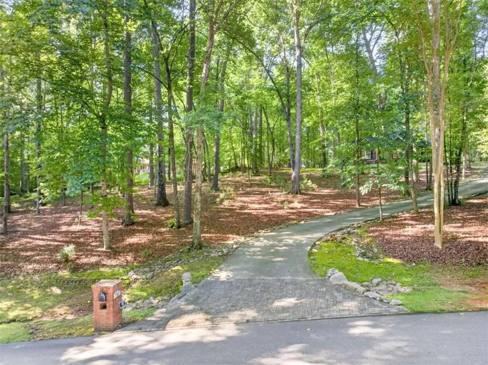 20 Tabor Forest Drive Oxford, GA 30054