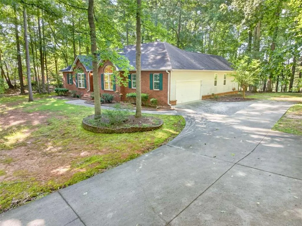 20 Tabor Forest Drive Oxford, GA 30054