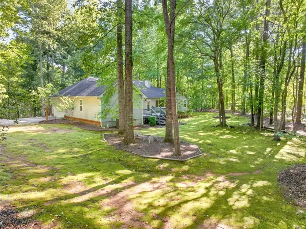20 Tabor Forest Drive Oxford, GA 30054