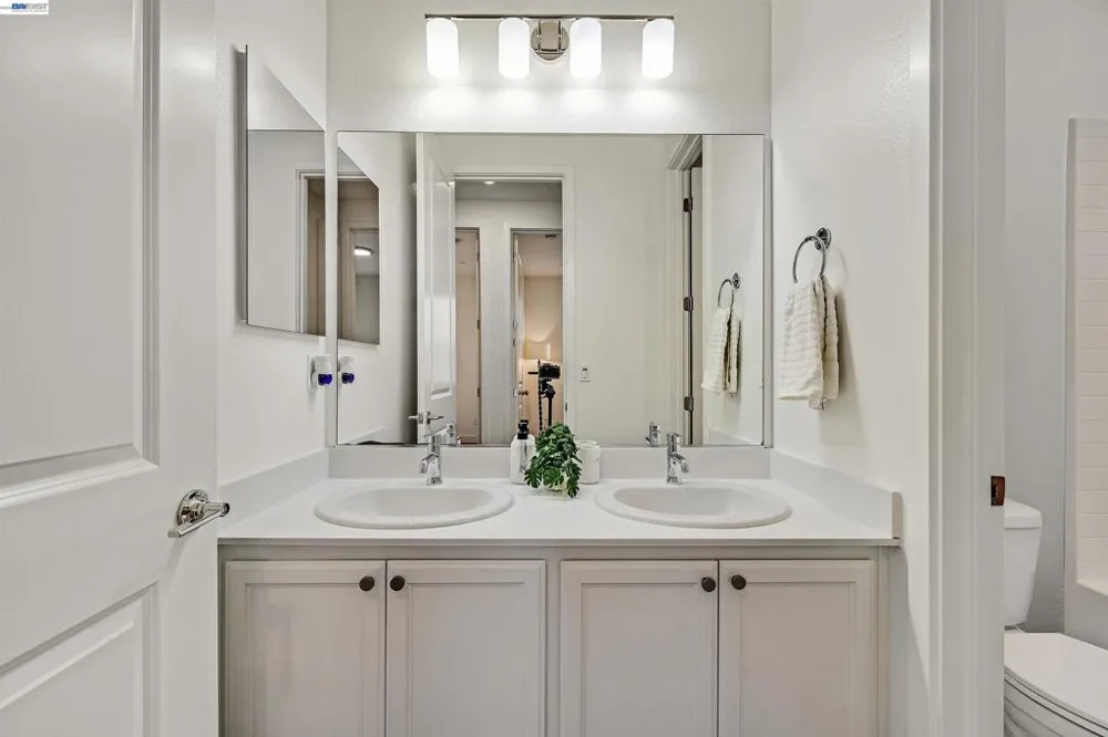 5885 Cadence Ave Dublin, CA 94568