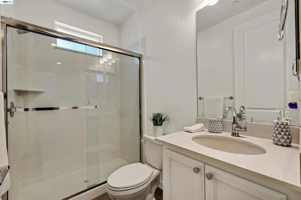 5885 Cadence Ave Dublin, CA 94568