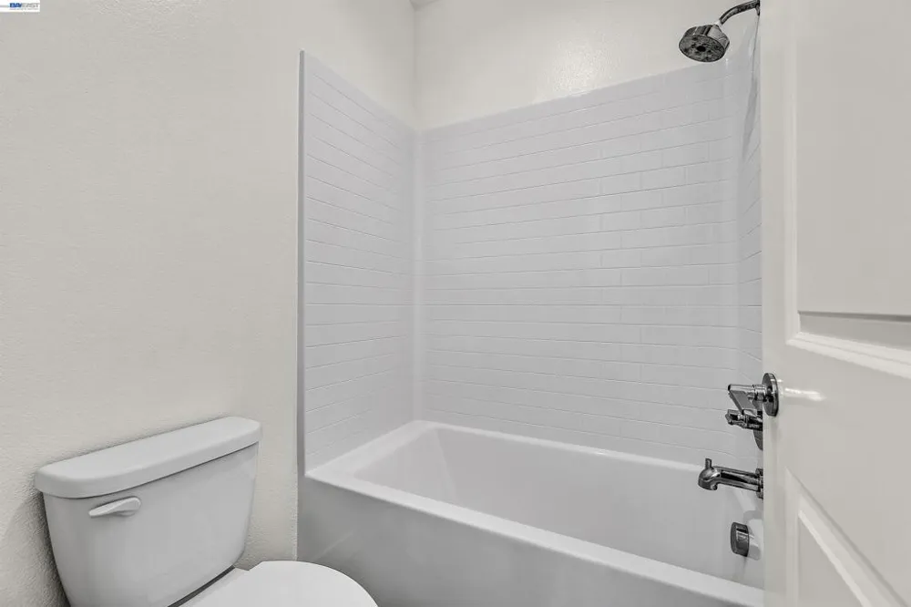 5885 Cadence Ave Dublin, CA 94568