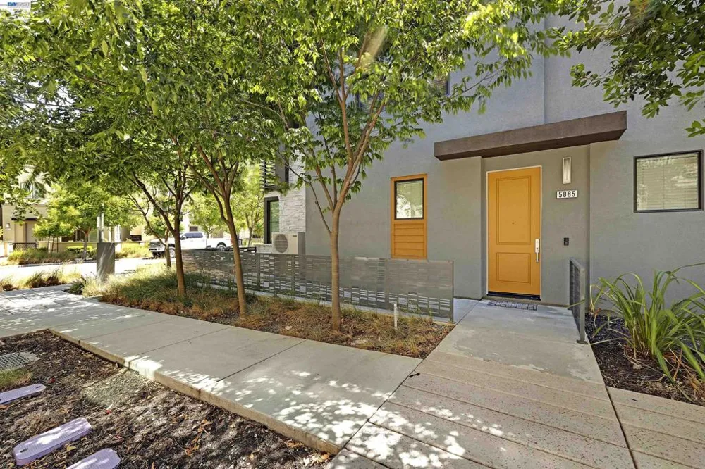 5885 Cadence Ave Dublin, CA 94568