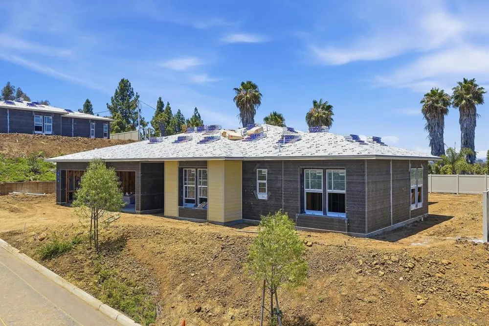 1748 Ishihara Rd Vista, CA 92084