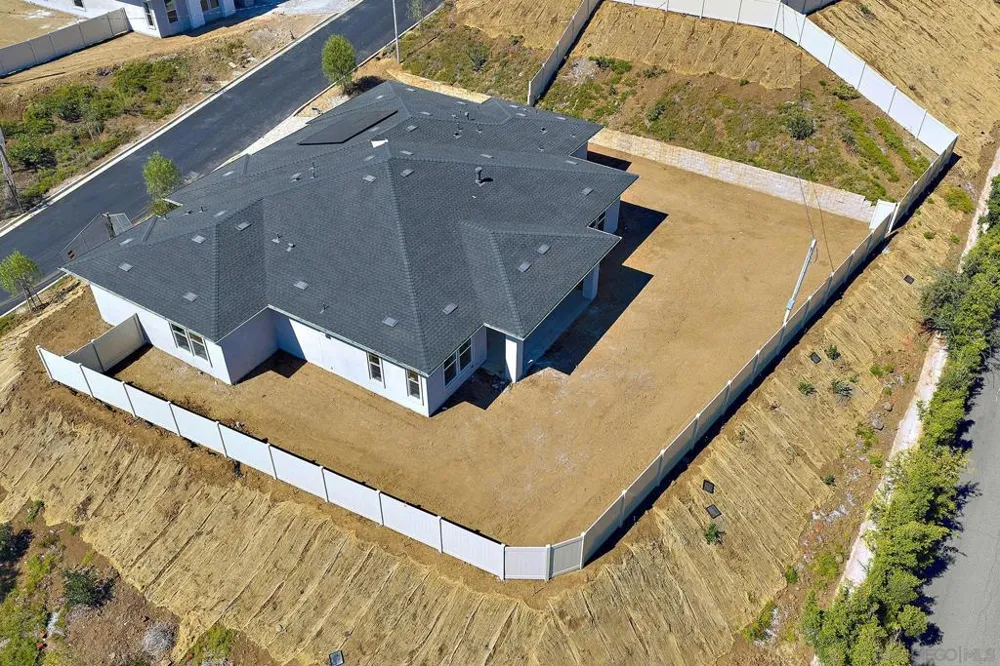 1748 Ishihara Rd Vista, CA 92084