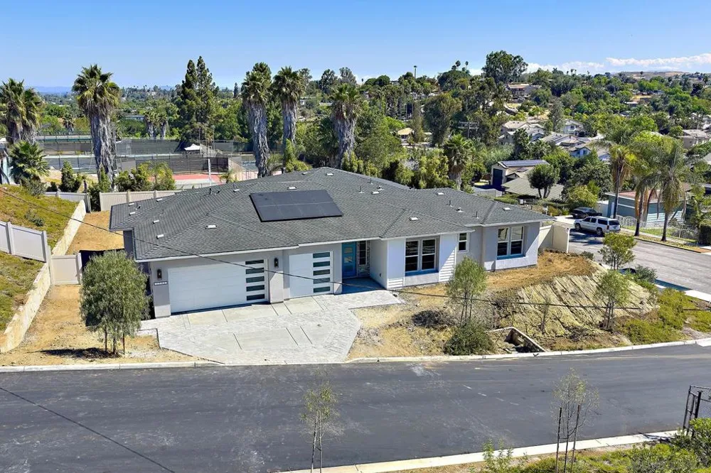 1748 Ishihara Rd Vista, CA 92084