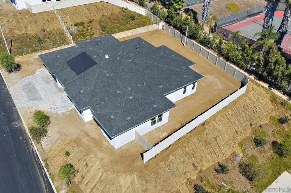 1748 Ishihara Rd Vista, CA 92084