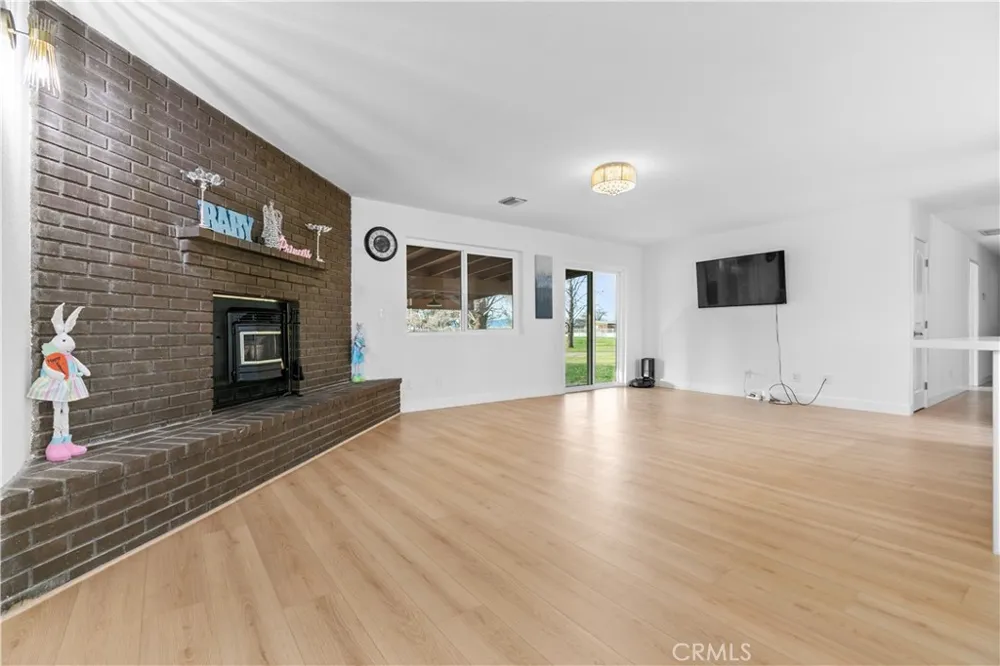 6532 Birch Street Rosamond, CA 93560