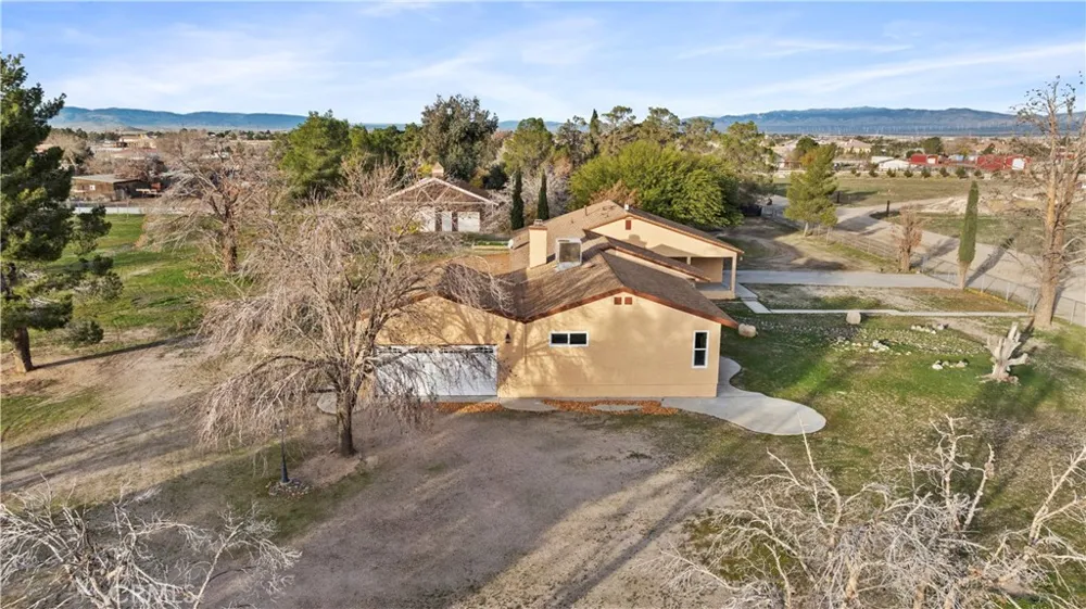 6532 Birch Street Rosamond, CA 93560