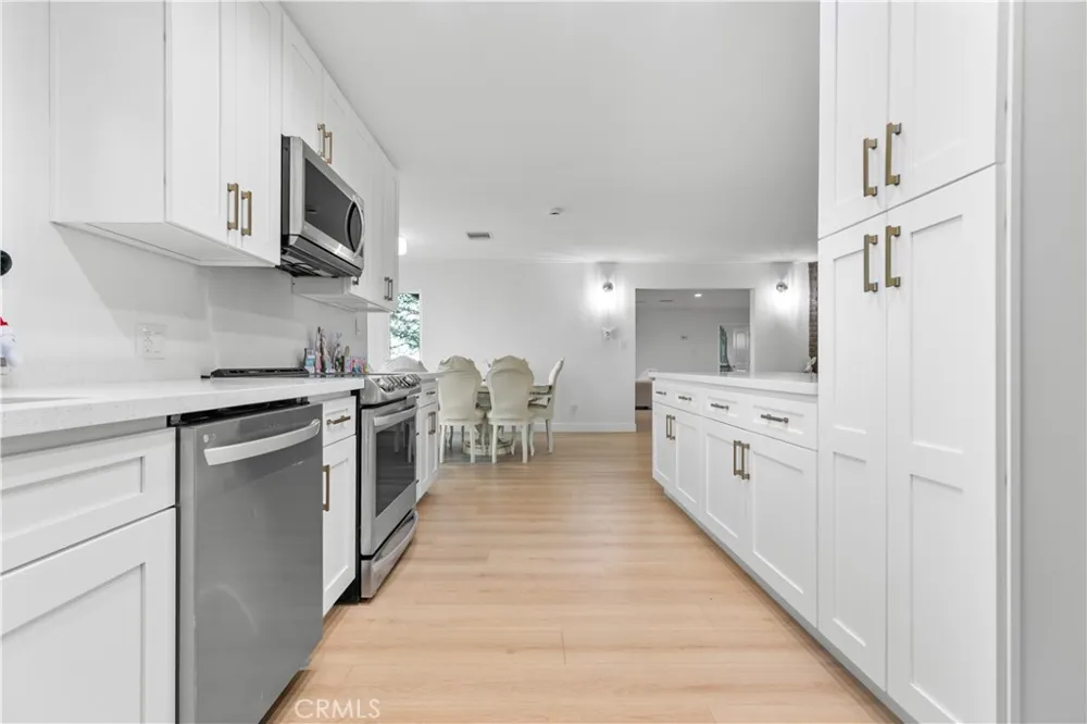 6532 Birch Street Rosamond, CA 93560