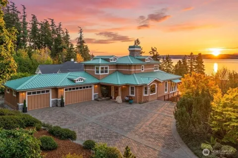 21322 NE President Point Road