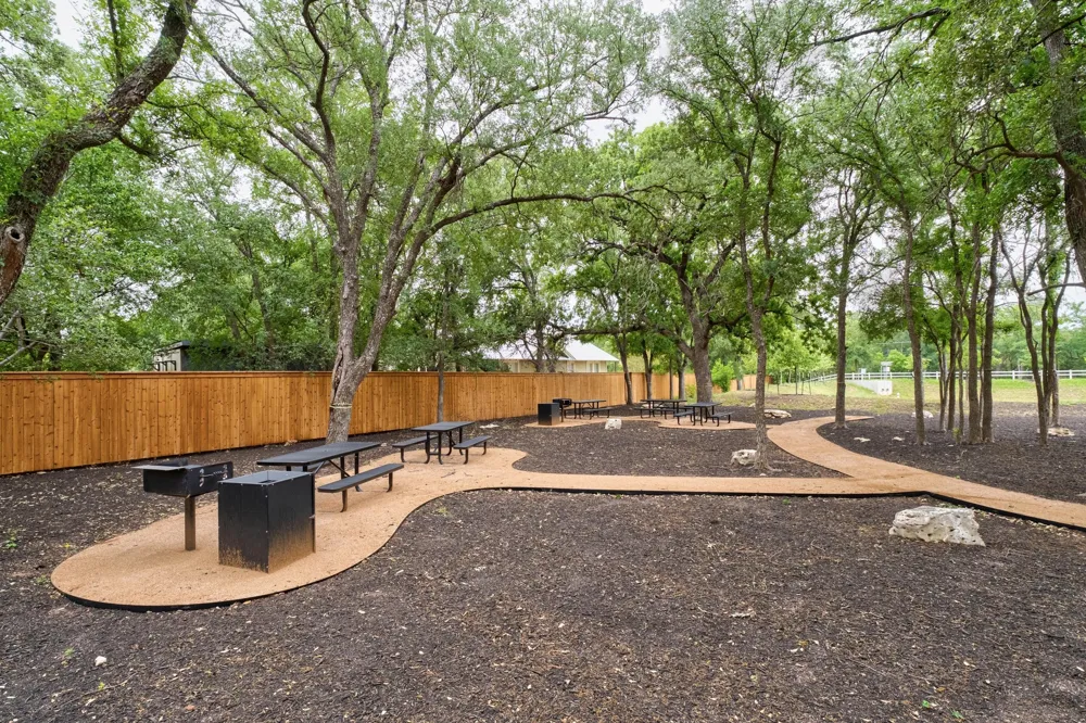 513 Burlington Drive #B Buda, TX 78610