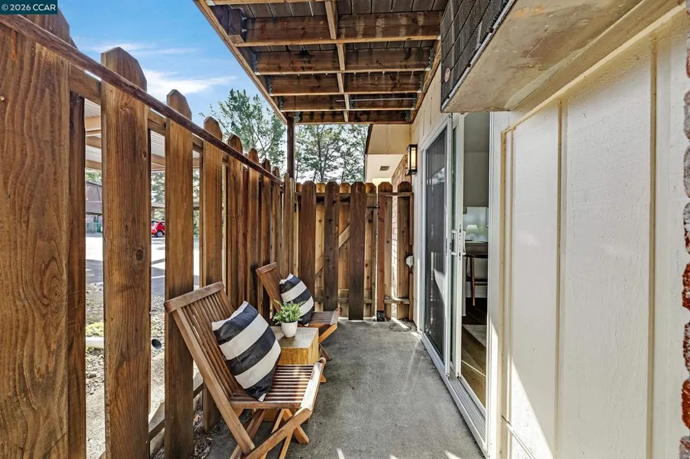 146 Ascot Ct #2 Moraga, CA 94556