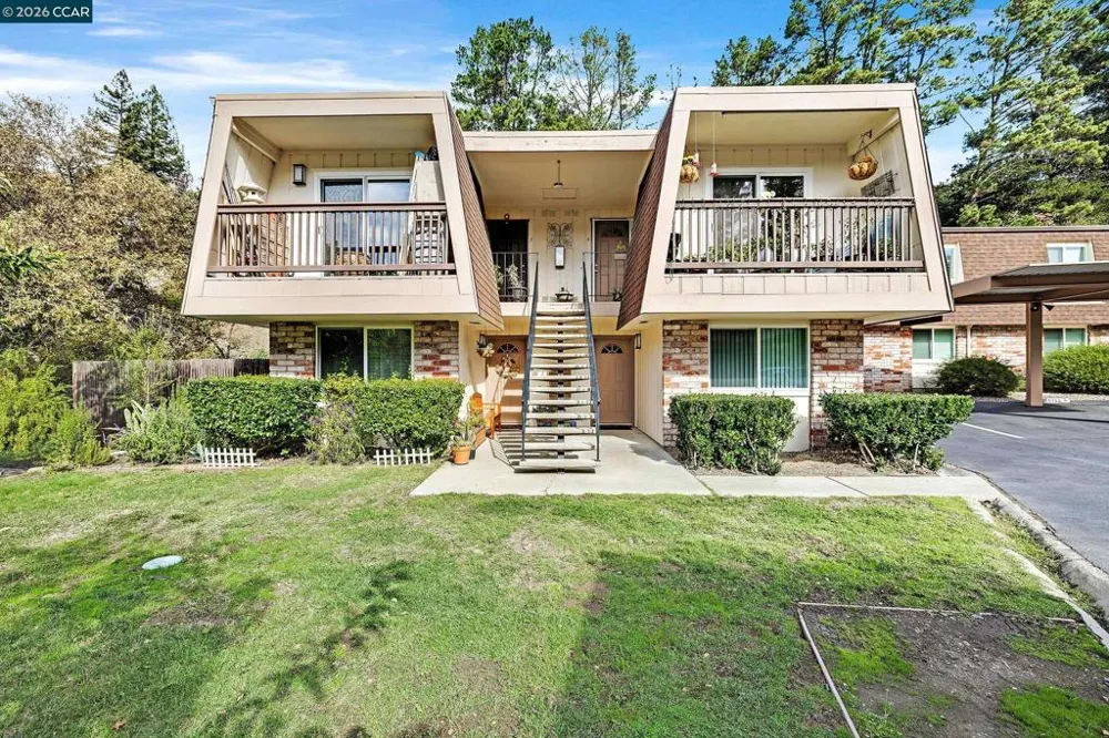 146 Ascot Ct #2 Moraga, CA 94556