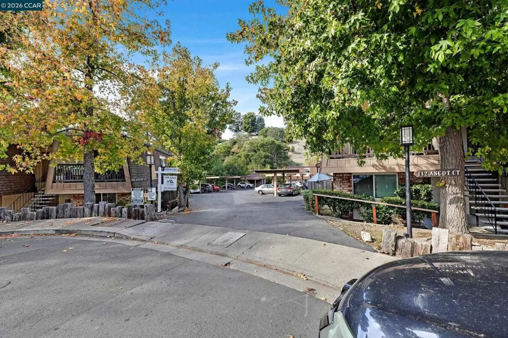 146 Ascot Ct #2 Moraga, CA 94556
