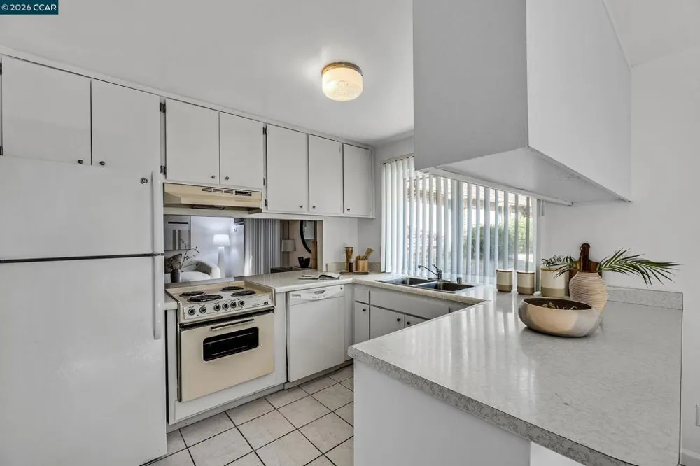 146 Ascot Ct #2 Moraga, CA 94556