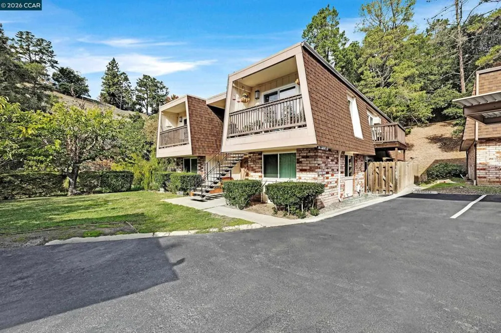 146 Ascot Ct #2 Moraga, CA 94556