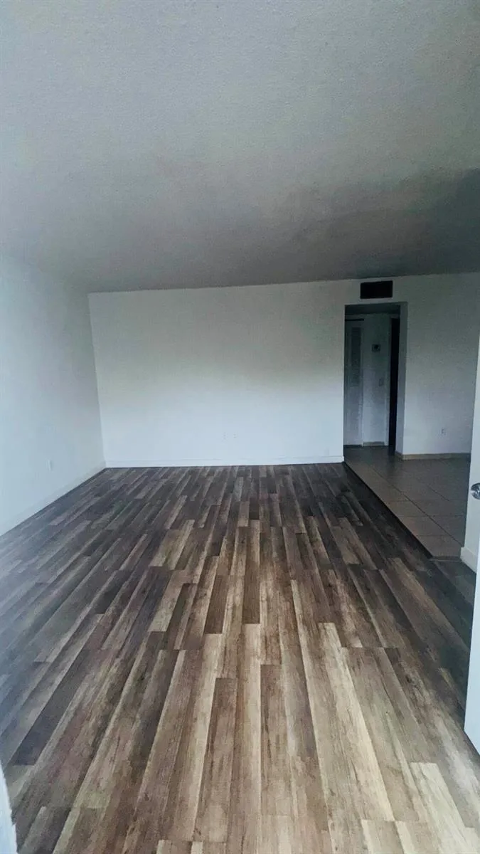 1801 S Treasure Drive #312a North Bay Village, FL 33141