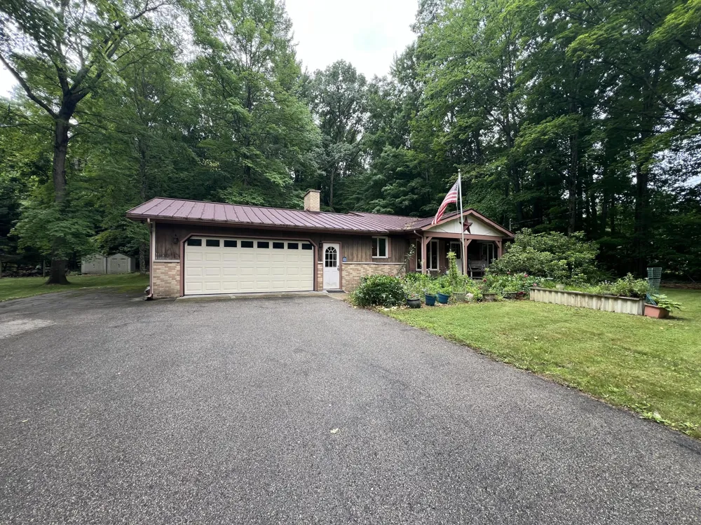 250 E 88th Street Newaygo, MI 49337