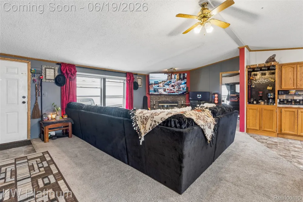 23207 fountain Clinton Charter Township, MI 48036