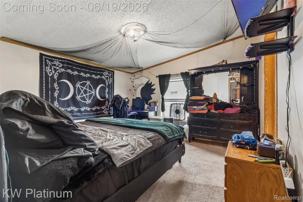 23207 fountain Clinton Charter Township, MI 48036