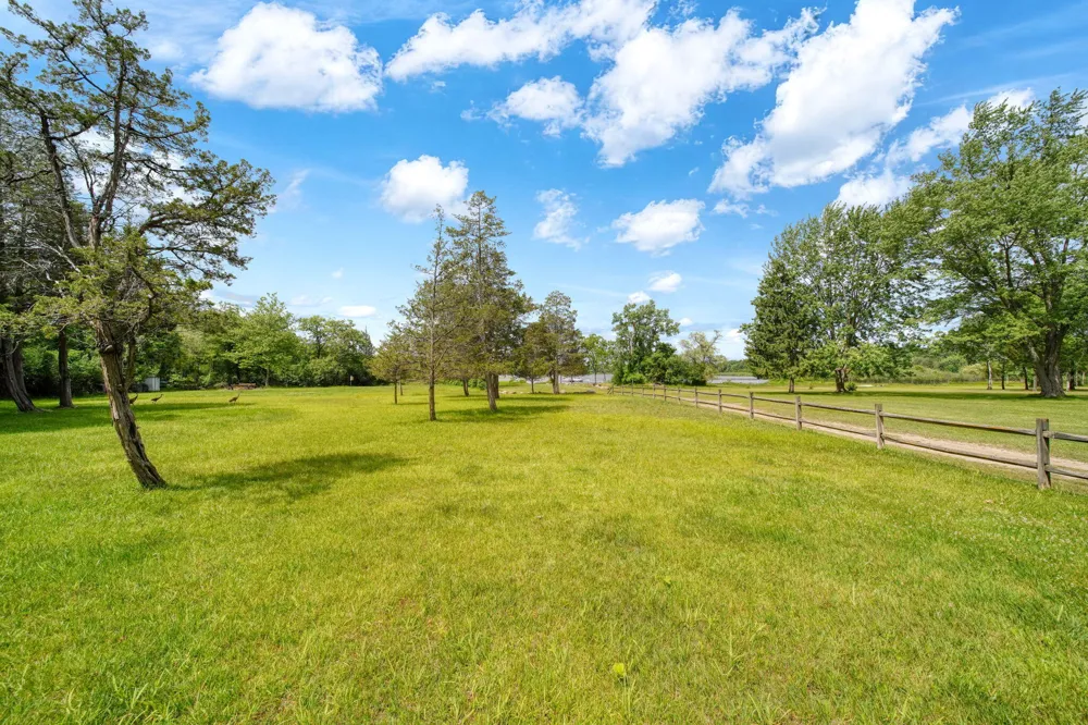 303 Cranberry Lake Road Napoleon Township, MI 49201